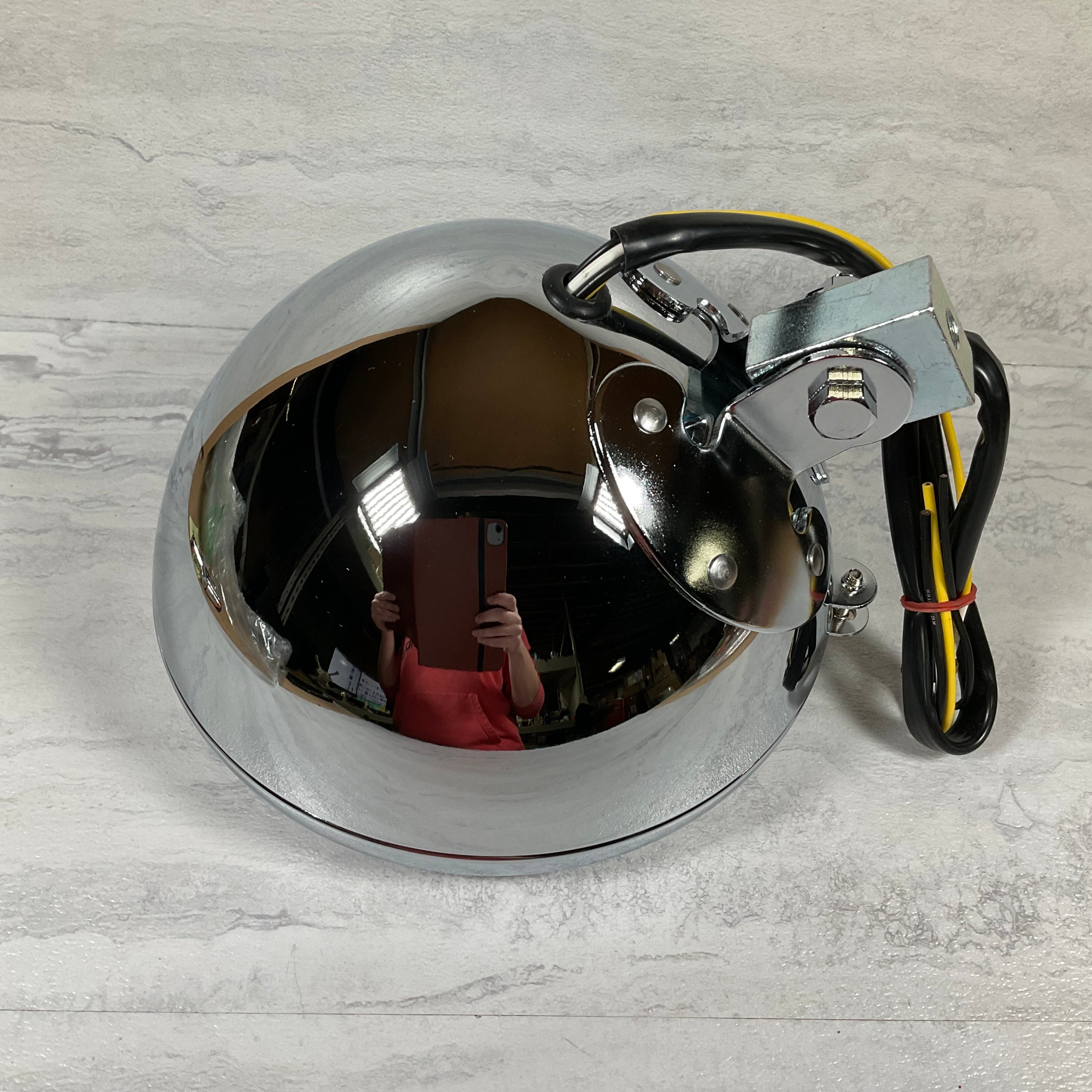 Adjure (HB77010-1)Chrome 7" Universal Headlight Bucket with Diamond Ice Headlamp (7342127481070)